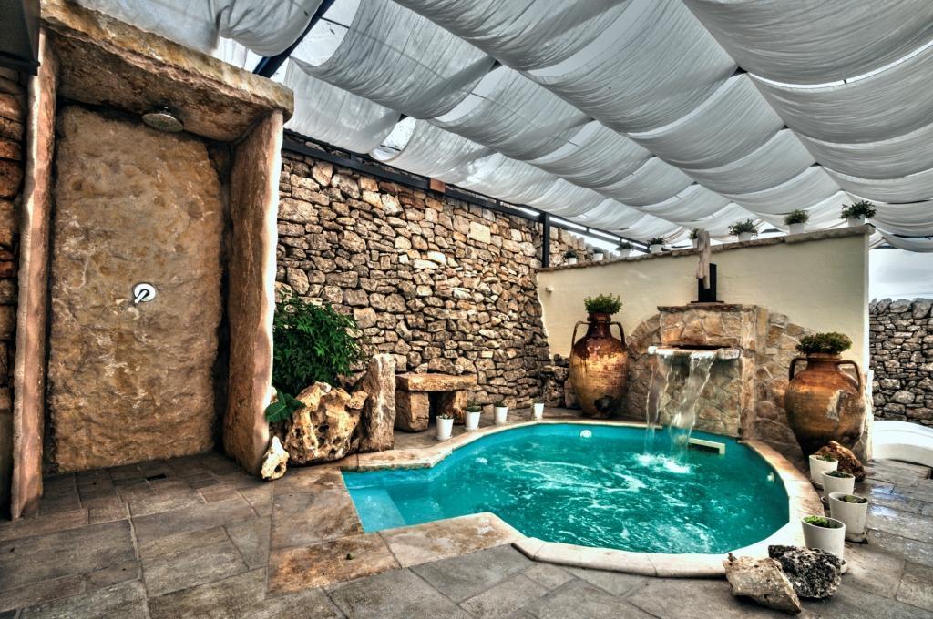 Masseria Quis Ut Deus Crispiano Bilik gambar